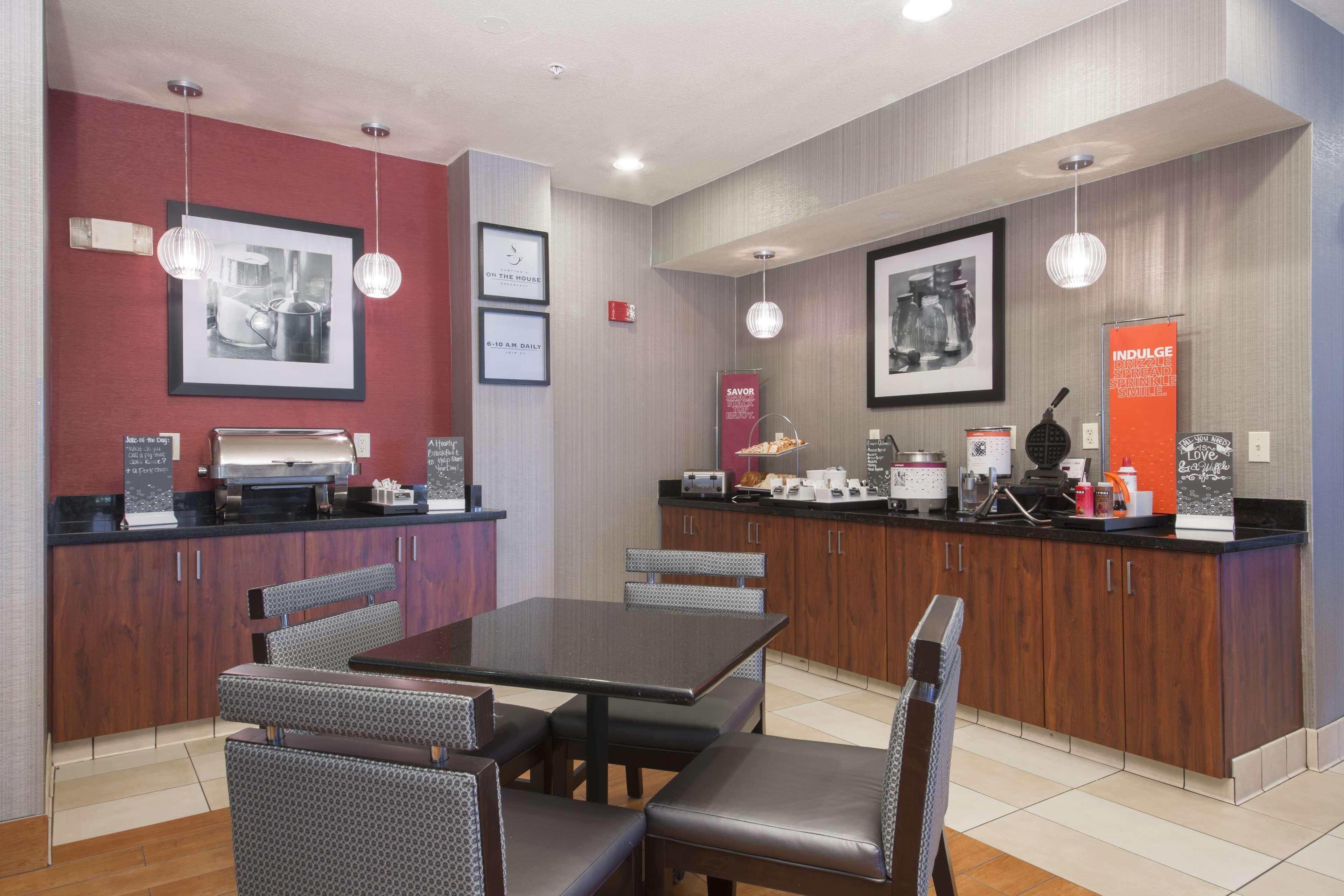 Hotel Hampton 3*