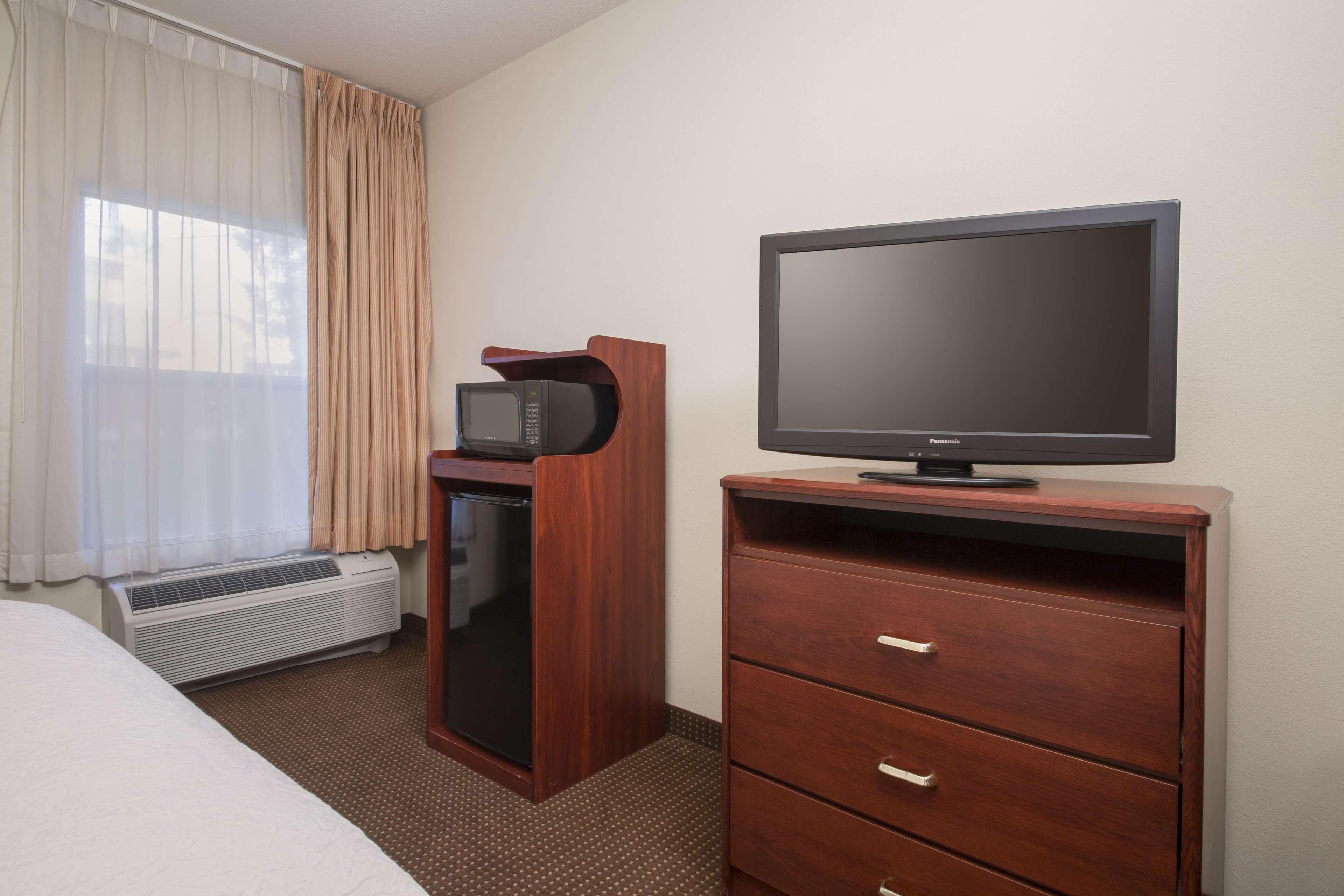 Hotel Hampton Tracy
