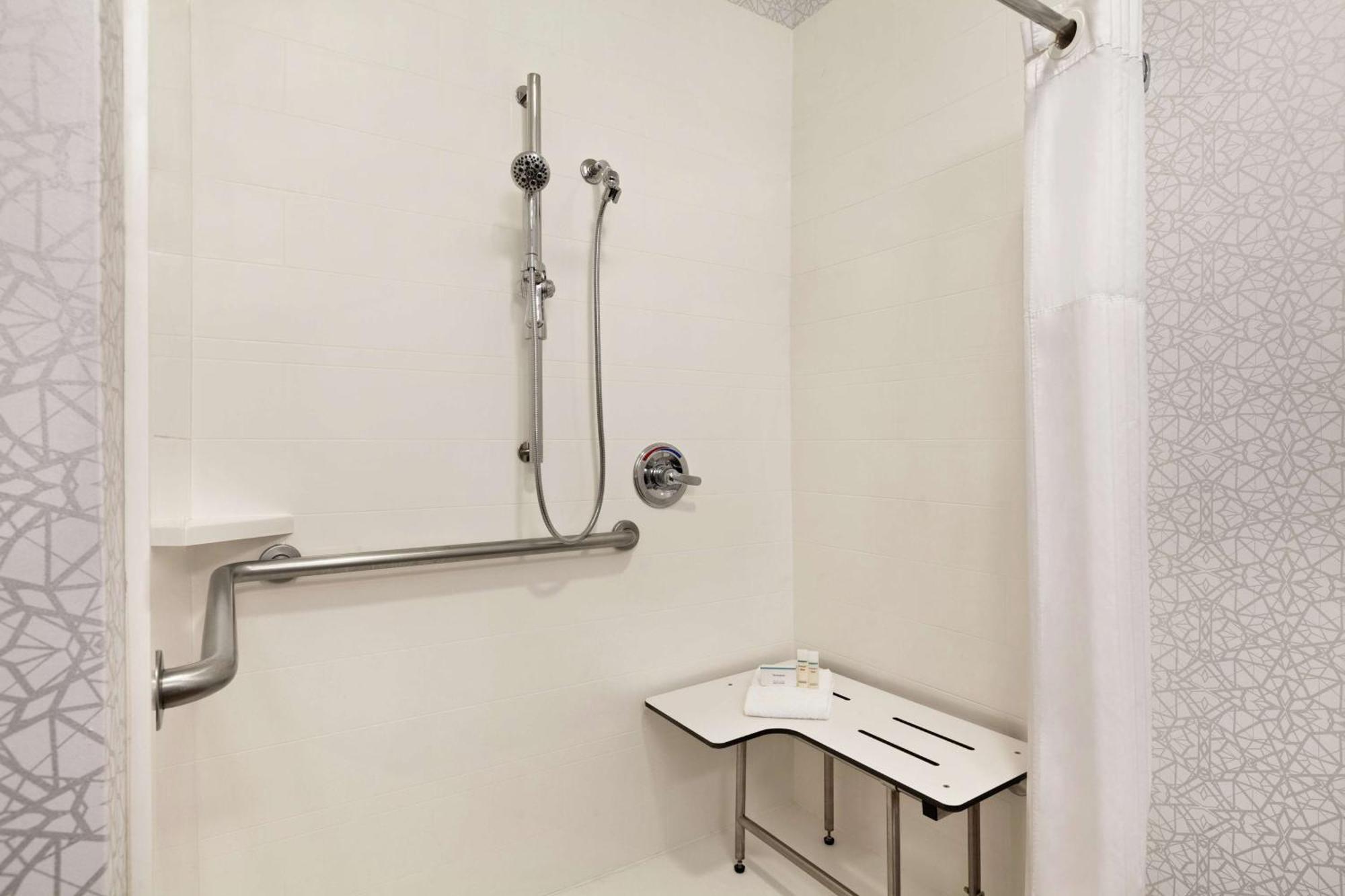 Hampton Hotel 3*