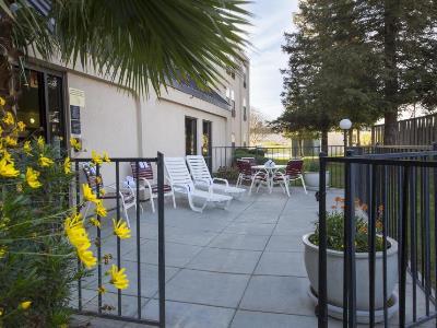 Hampton Hotel Tracy